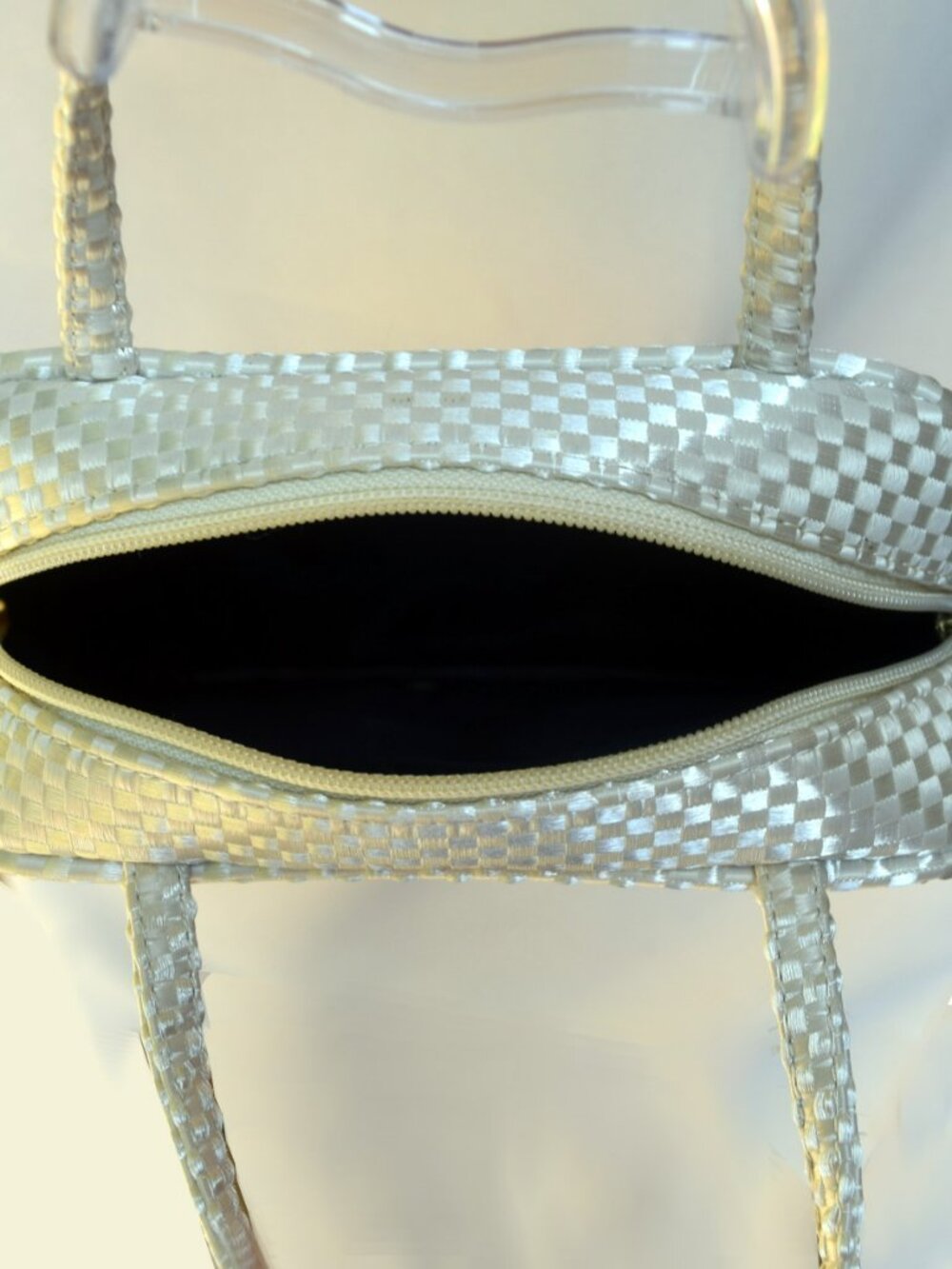 M.D. Forte Vintage Shimmer Woven Cosmetic Vanity Train Case - Picture 8 of 10